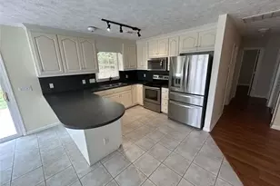 267 S Boyles St, Pilot Mountain, NC 27041 - Photo 5