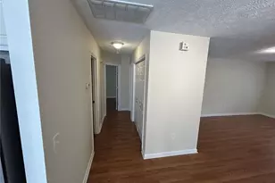 267 S Boyles St, Pilot Mountain, NC 27041 - Photo 9