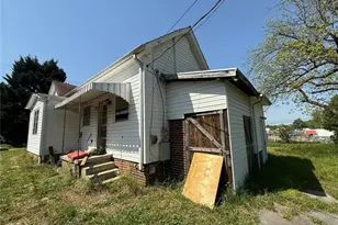 2912 W English Rd, High Point, NC 27262 - Photo 3