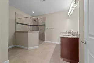 201 N Elm St, Greensboro, NC 27401 - Photo 21