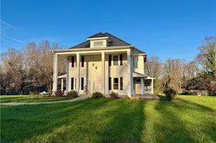 327 S Carolina Ave, Boonville, NC 27011 - Photo 3