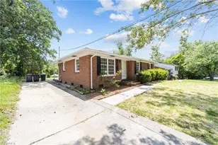 2507 Fontaine Rd, Greensboro, NC 27407 - Photo 15