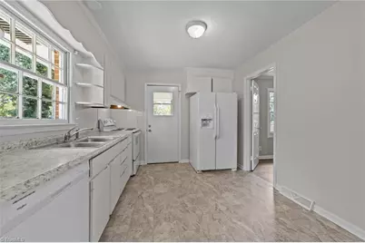 2507 Fontaine Road, Greensboro, NC 27407 - Photo 7