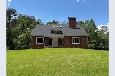 2528 Treetop Lane, Winston-Salem, NC 27101 - Photo 3