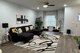 1902 Everitt St, Greensboro, NC 27401 - Photo 9