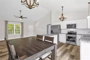 530 E Raleigh Ave, Liberty, NC 27298 - Photo 11