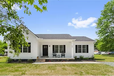 530 E Raleigh Avenue, Liberty, NC 27298 - Photo 1