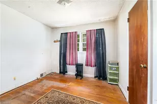 4205 Kildare Dr, Greensboro, NC 27405 - Photo 15