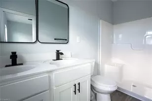 1904 Everitt St, Greensboro, NC 27401 - Photo 17