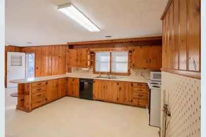 424 Camp Road, Burlington, NC 27217 - Photo 15
