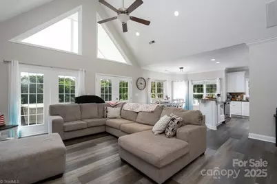 126 Strand Drive, New London, NC 28127 - Photo 3