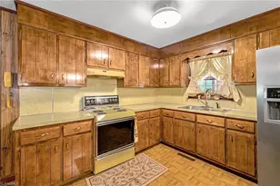 180 Mountain Valley Dr, Eden, NC 27288 - Photo 11