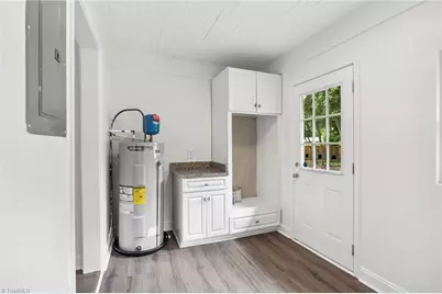 2527 S Nc Highway 66, Kernersville, NC 27284 - Photo 9