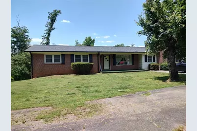 210 Grinton Avenue, Wilkesboro, NC 28697 - Photo 3