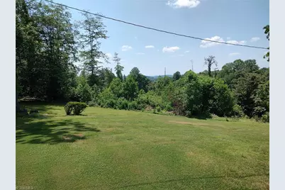 210 Grinton Avenue, Wilkesboro, NC 28697 - Photo 37