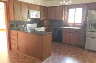 234 Hylton St, Mount Airy, NC 27030 - Photo 3