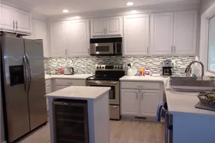 1935 C Eastchester Dr, High Point, NC 27265 - Photo 3