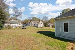 521 Walnut St, Eden, NC 27288 - Photo 37