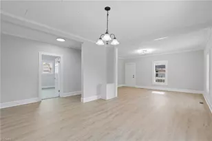 521 Walnut St, Eden, NC 27288 - Photo 17