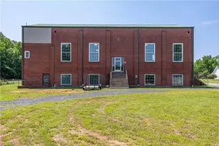 217 E Aiken Rd, Eden, NC 27288 - Photo 5