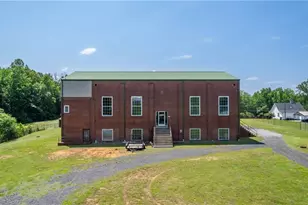 217 E Aiken Rd, Eden, NC 27288 - Photo 7