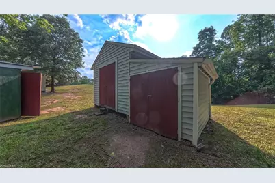 1747 Lynchburg Road, Westfield, NC 27053 - Photo 17