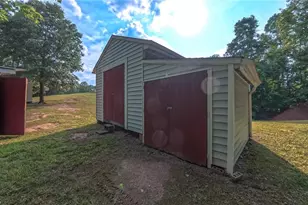 1747 Lynchburg Rd, Westfield, NC 27053 - Photo 17