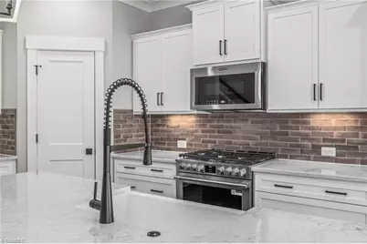 298 Olde Lantern Drive, Winston-Salem, NC 27107 - Photo 15