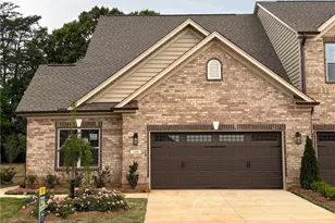 1046 Beechcraft Dr, Mebane, NC 27302 - Photo 1