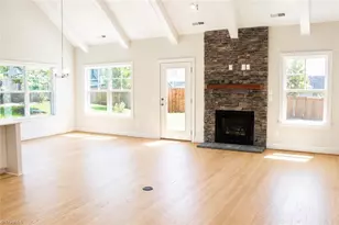 1042 Tulloch Ct, Burlington, NC 27215 - Photo 5