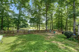 992 Lake Forest Ct, Eden, NC 27288 - Photo 31