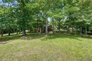 992 Lake Forest Ct, Eden, NC 27288 - Photo 35