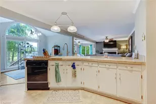 992 Lake Forest Ct, Eden, NC 27288 - Photo 13