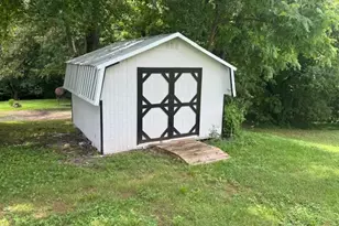 108 Village Ave, Randleman, NC 27317 - Photo 15