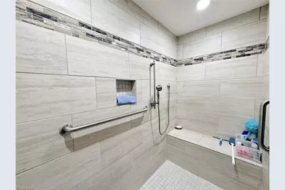 711 E Sunrise Avenue, Thomasville, NC 27360 - Photo 17