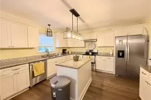 711 E Sunrise Ave, Thomasville, NC 27360 - Photo 9