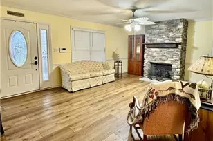 711 E Sunrise Ave, Thomasville, NC 27360 - Photo 3