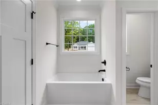 512 Carolina Ave, Yadkinville, NC 27055 - Photo 23