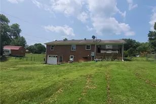 133 Lori Ln, Mount Airy, NC 27030 - Photo 5