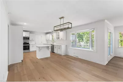 1509 Heathcliff Road, High Point, NC 27262 - Photo 9