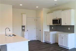 3517 Wilcox Ct, Greensboro, NC 27405 - Photo 3