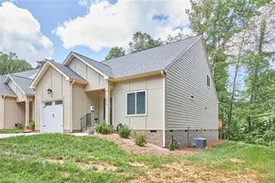 298 Lamplighter Cir, Winston-Salem, NC 27104 - Photo 7