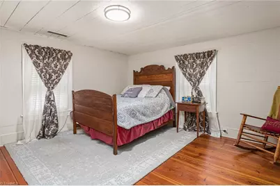 212 Fayetteville Street S, Liberty, NC 27298 - Photo 23