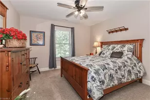 3229 Broadmoor Dr, Statesville, NC 28625 - Photo 35