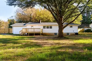 5515 Bethania Rd, Pfafftown, NC 27040 - Photo 7