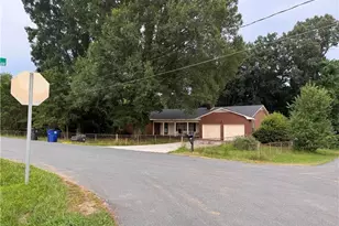 394 Stanleyville Manor Ave, Rural Hall, NC 27045 - Photo 11