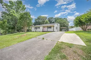 1018 Sequoia Dr, Lewisville, NC 27023 - Photo 3