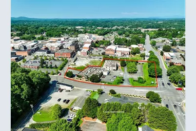 319 N Renfro Street, Mount Airy, NC 27030 - Photo 1