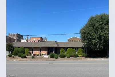 319 N Renfro Street, Mount Airy, NC 27030 - Photo 3