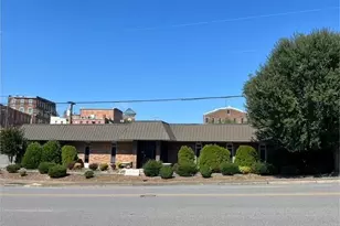 319 N Renfro St, Mount Airy, NC 27030 - Photo 3